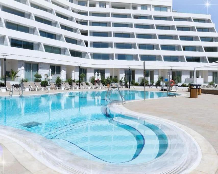 Apartamento סוויטה סנסה בוטיק רק 50 מטר מהים במתחם Seaside היוקרתי עם בריכה - By Seaelo
